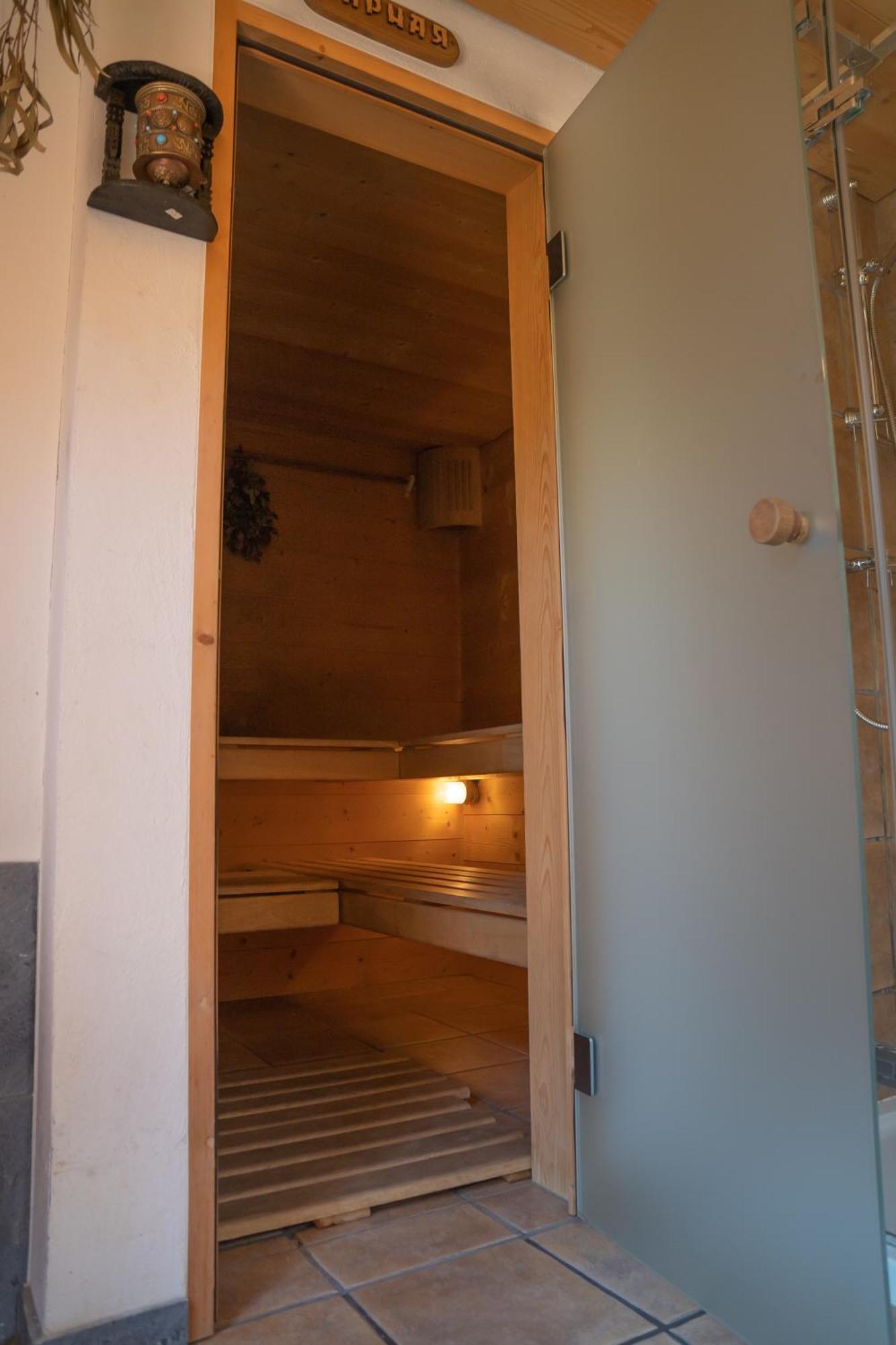 Doodle'S Amazing Chalet -Walensee - Flumserberg - Churfirsten - Heidiland - Pool - Sauna 莫尔斯 外观 照片