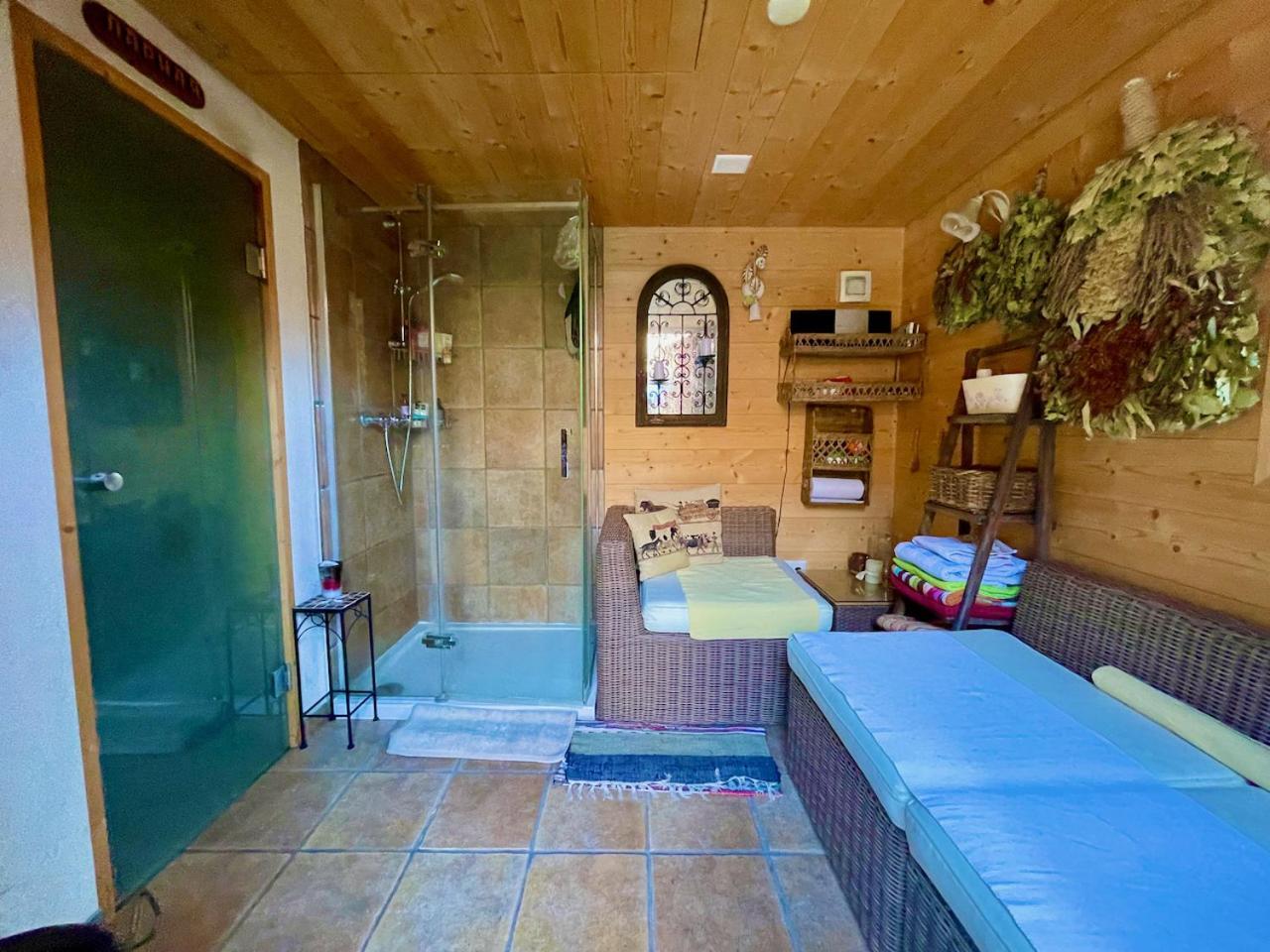 Doodle'S Amazing Chalet -Walensee - Flumserberg - Churfirsten - Heidiland - Pool - Sauna 莫尔斯 外观 照片